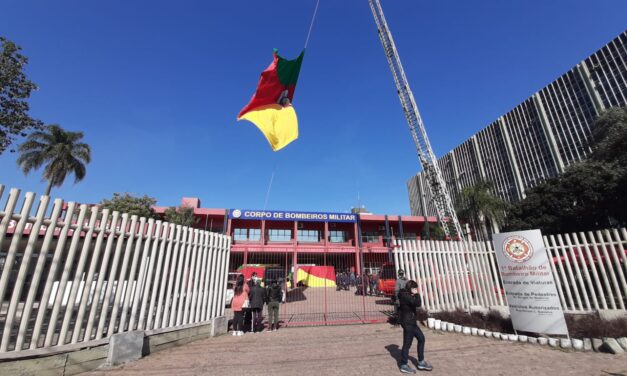 Eduardo Leite decreta luto oficial de três dias pela morte de bombeiros no incêndio da SSP