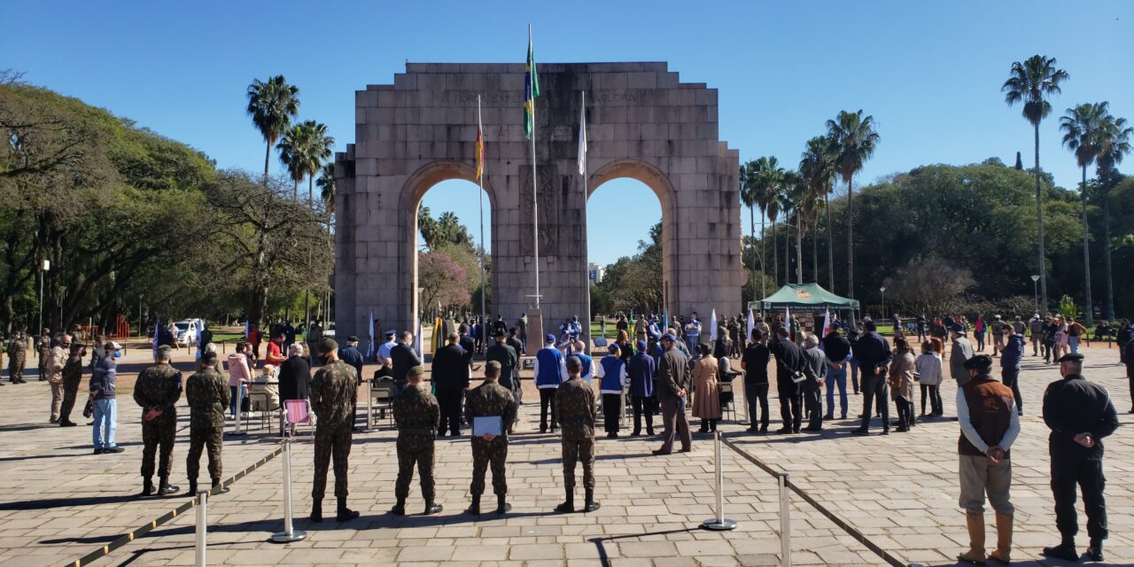 Promovido pela Liga Nacional de Defesa do RS, evento na Redenção marca início da celebração da Independência do Brasil