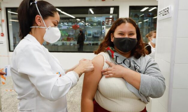 Secretaria da Saúde e Cosems publicam comunicado sobre vacinação de adolescentes