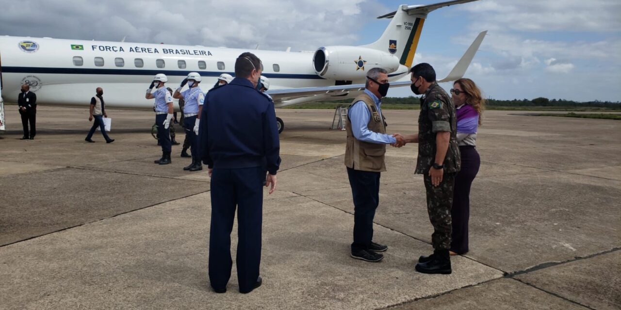 Ministro da Defesa visita Rio Grande do Sul para acompanhar ações das Forças Armadas