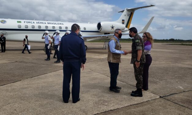 Ministro da Defesa visita Rio Grande do Sul para acompanhar ações das Forças Armadas