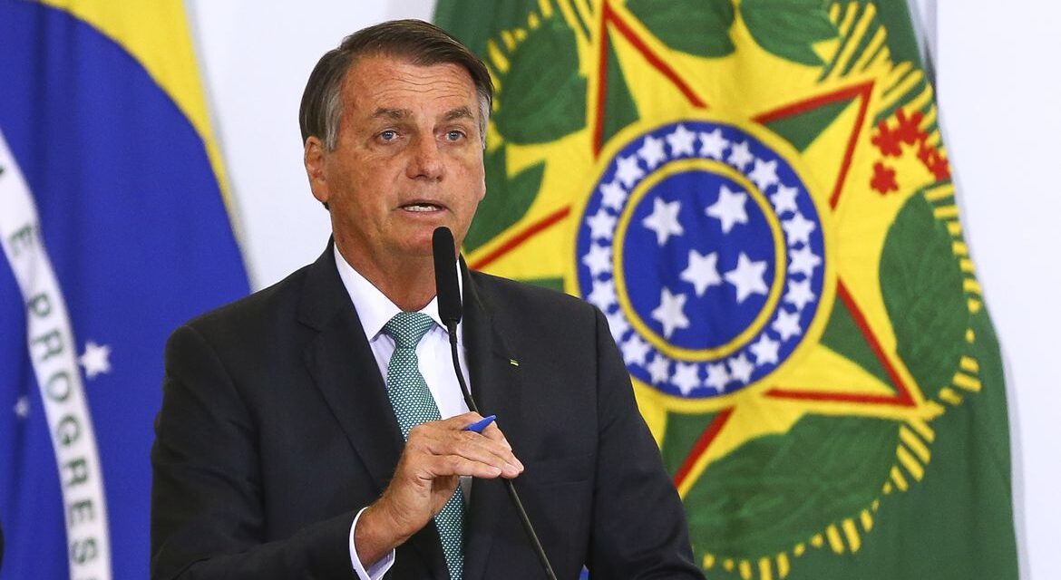 Presidente Jair Bolsonaro testa negativo para Covid-19
