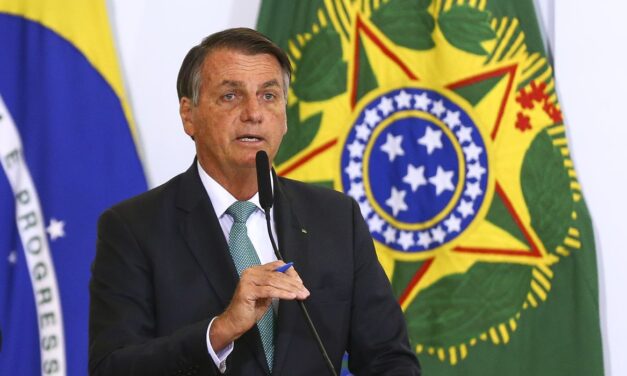 Presidente Jair Bolsonaro testa negativo para Covid-19