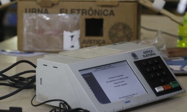 TSE inicia testes de segurança das urnas eletrônicas