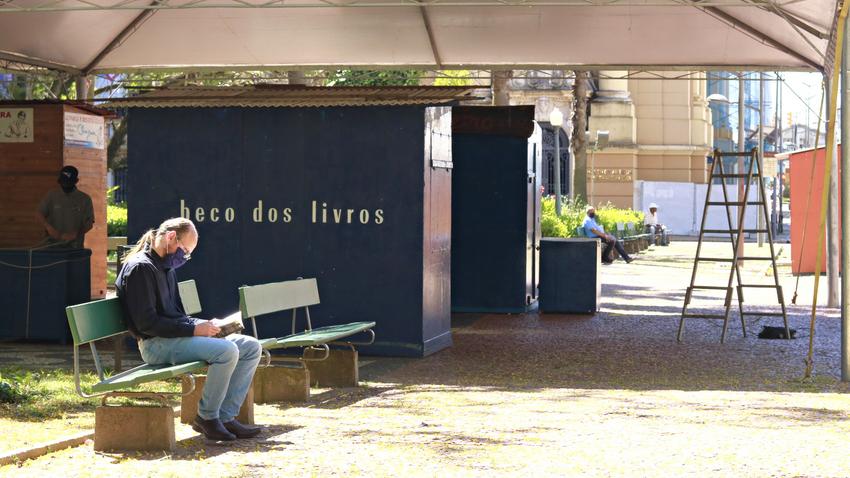 Feira do Livro de Porto Alegre retorna à Praça da Alfândega nesta sexta