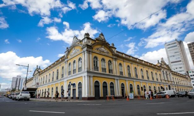 Mercado Público completa 152 anos aberto neste domingo