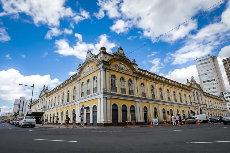 Mercado Público completa 152 anos aberto neste domingo