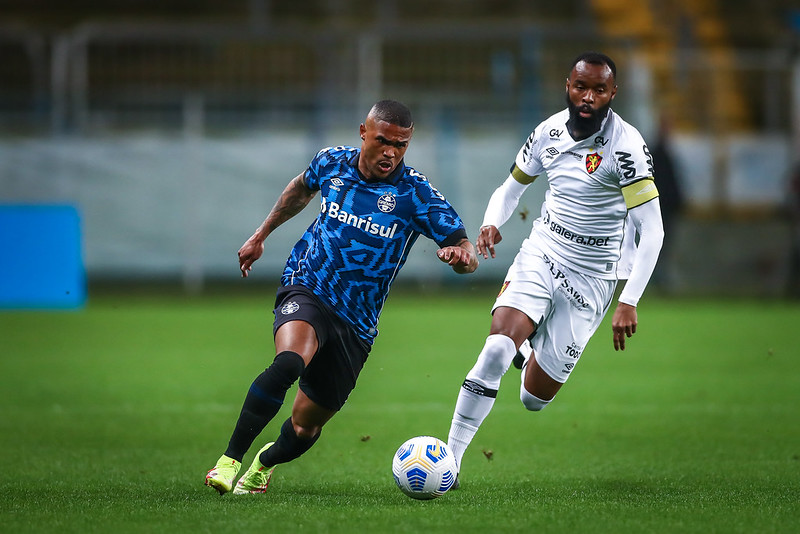 Grêmio permanece no Z4 após perder para o Sport na Arena