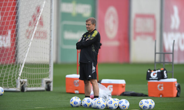 Inter enfrenta o Ceará com mudanças e desfalques na escalação