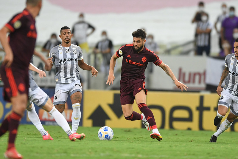 Em busca do G6, Inter recebe Chapecoense no Beira-Rio