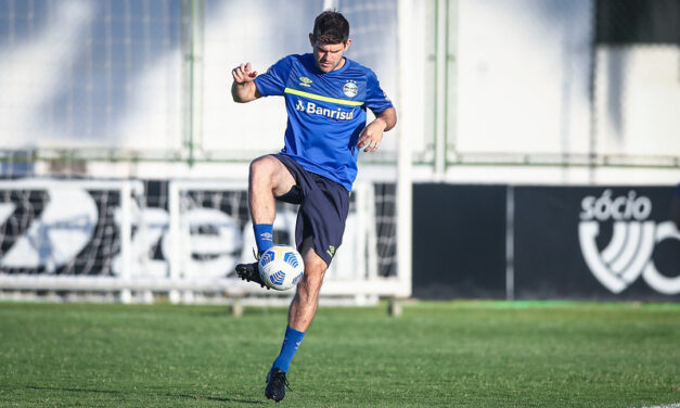 Grêmio renovado para sair do Z4