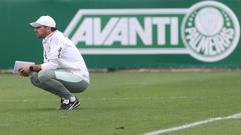 Sem vencer há 5 partidas, Palmeiras recebe Inter no Allianz