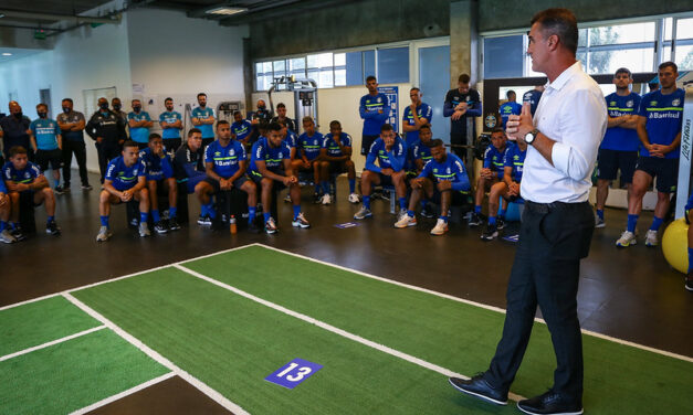 Mudança de dentro pra fora, a ordem é melhorar o emocional: Vagner Mancini é apresentado no Grêmio