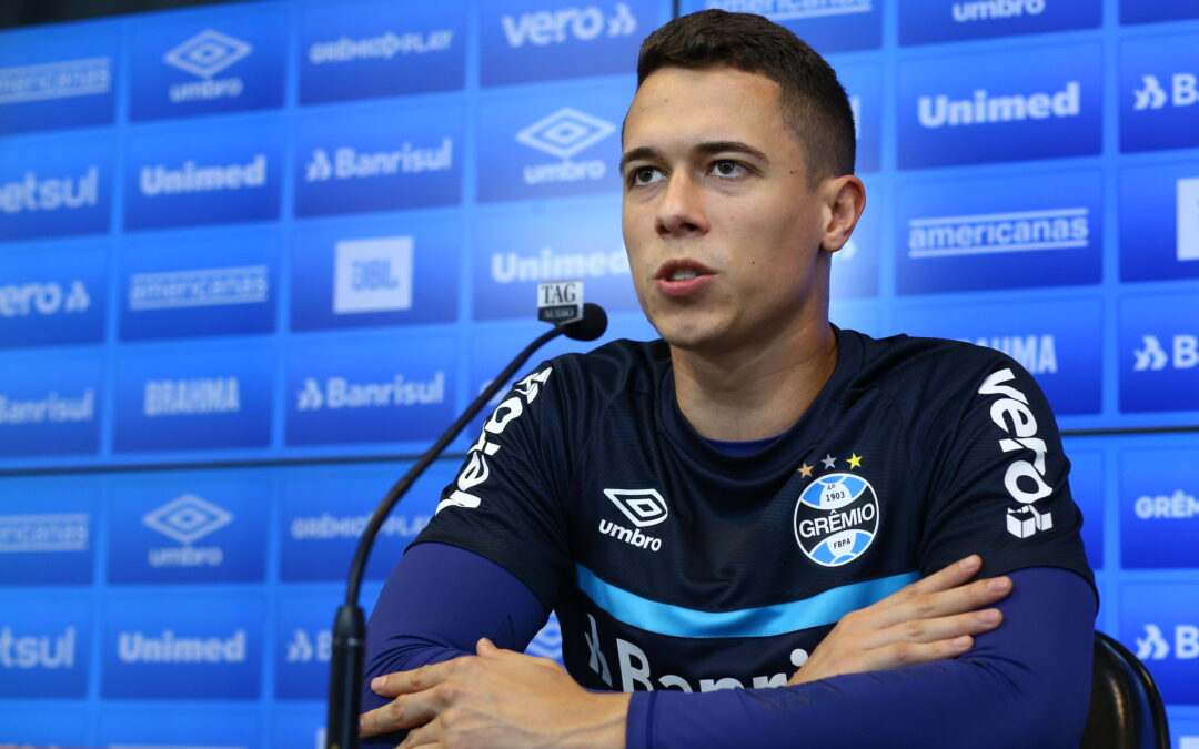 “Nosso ambiente está muito bom”, diz Brenno, goleiro do Grêmio