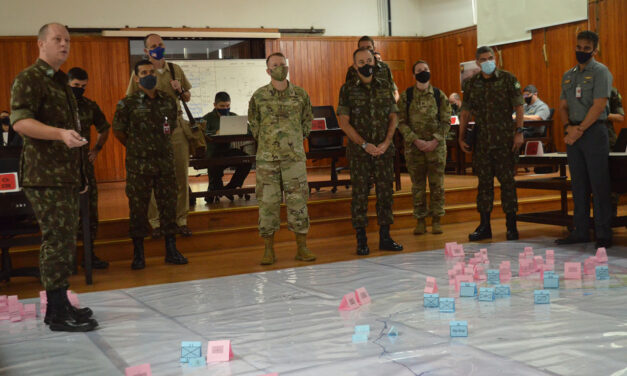 Exército Brasileiro recebe US Army College para intercâmbio