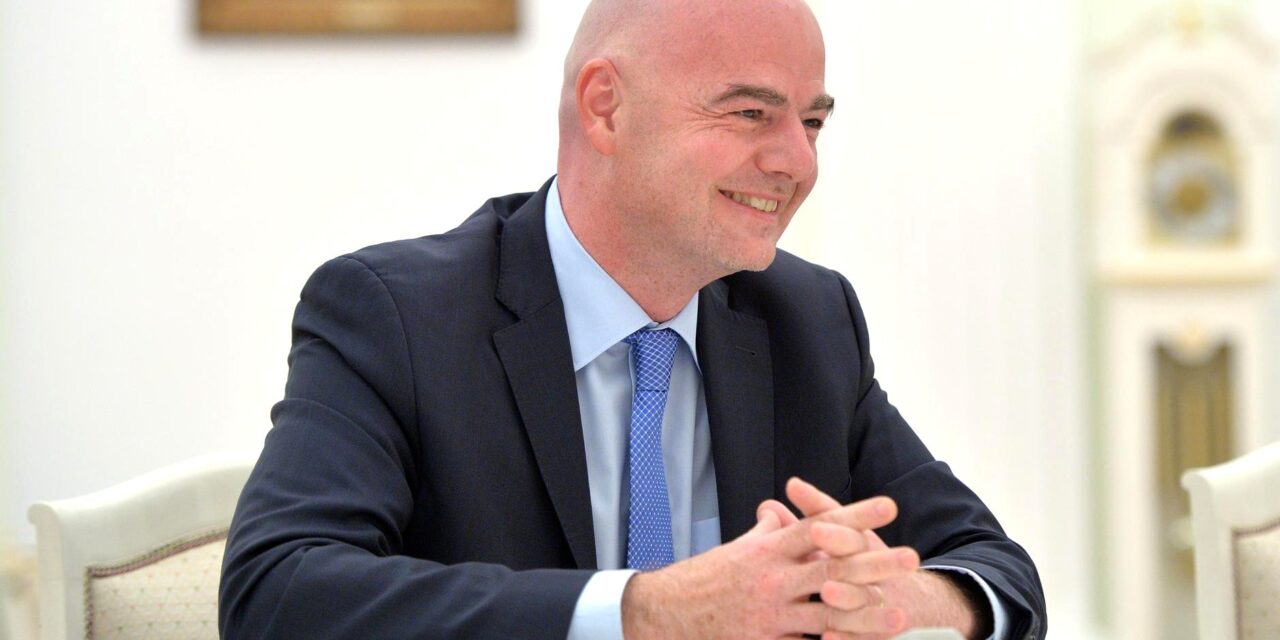 Presidente da Fifa volta a defender Copa do Mundo a cada dois anos