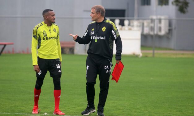 Diego Aguirre encaminha time para enfrentar o Atlético-MG