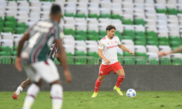 Sem dupla de volantes titular, Inter deve ter Johnny e Maurício como novidades contra o Santos