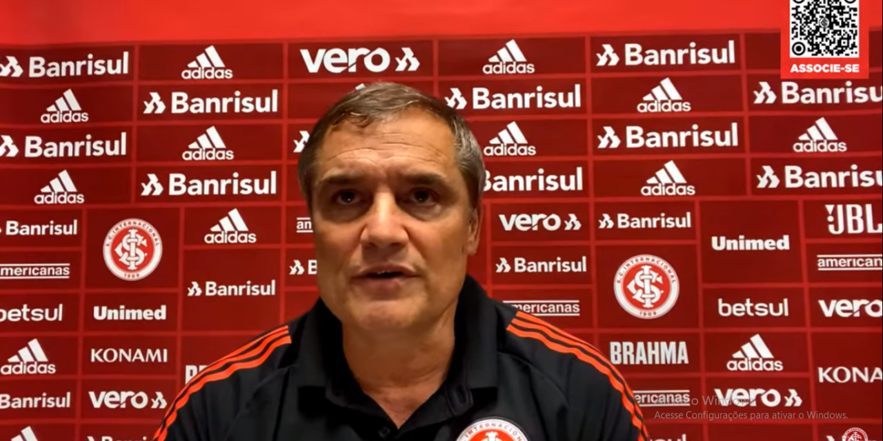 Aguirre explica escolhas contra o Fluminense e comenta áudio de Paulo Paixão: “não influenciou”