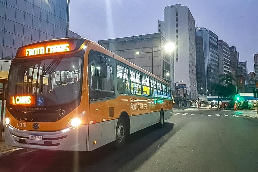 Porto Alegre passa a ter três linhas de ônibus nas madrugadas