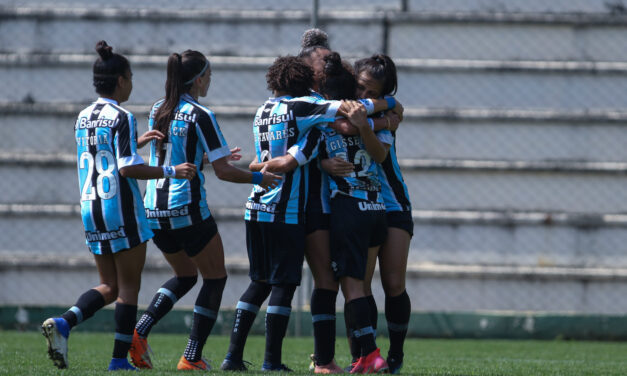 Gurias Gremistas marcam 9 a 1 no Flamengo de São Pedro e carimbam vaga na final