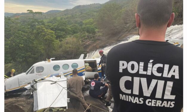 Marília Mendonça e mais quatro pessoas morrem em queda de avião