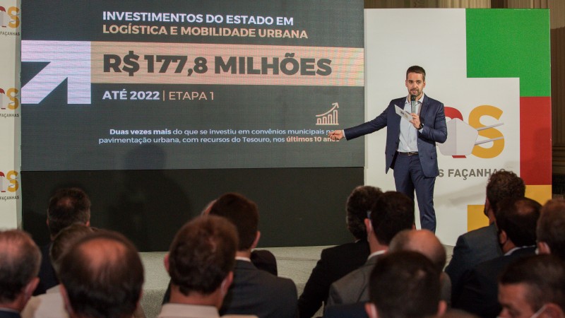 Estado anuncia R$ 177,8 milhões para 175 municípios na primeira etapa do Pavimenta