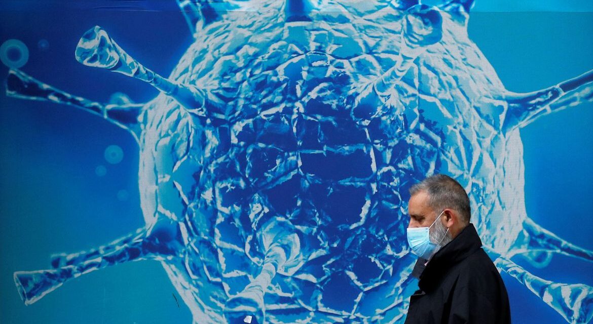 Ômicron: professores alertam para “caos” em escolas da Inglaterra