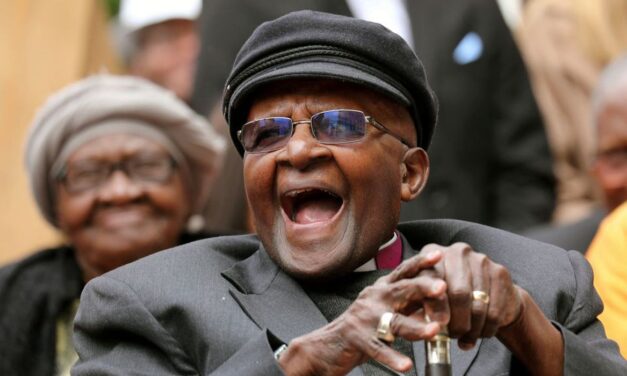 Nobel da Paz, ativista antiapartheid Desmond Tutu morre aos 90 anos