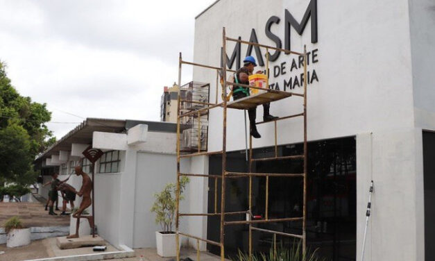 Em parceria do ReViva MASM, militares pintam fachada do Museu de Artes de Santa Maria