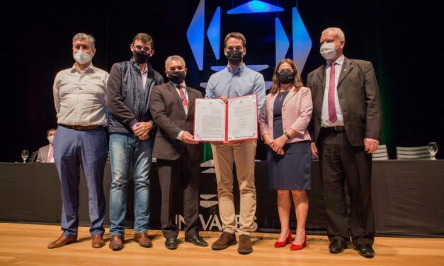 Governo assina acordo de cooperação com a Univates para ofertar bolsas de graduação a apenados