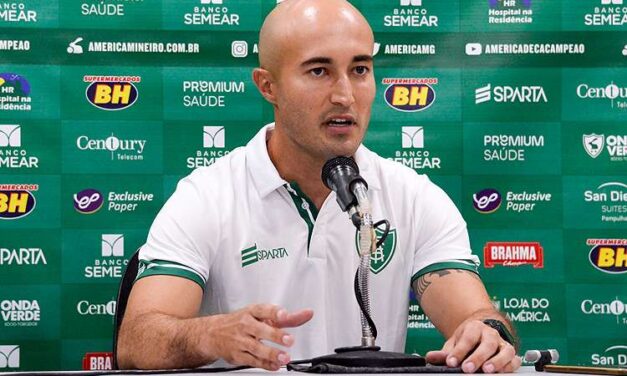 Cauan de Almeida é o novo auxiliar técnico permanente do Inter