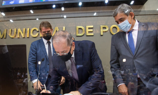 Idenir Cecchim assume presidência da Câmara Municipal de Porto Alegre para 2022