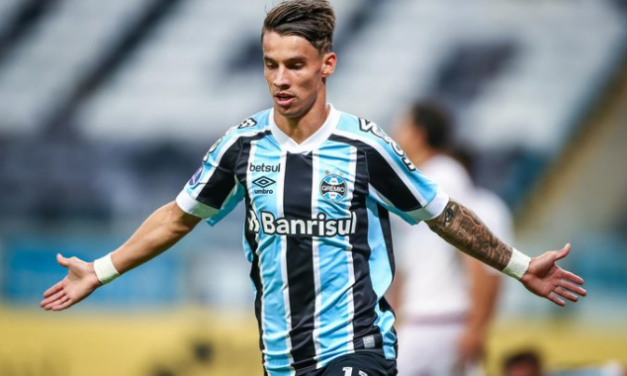 Grêmio renova com Ferreira até 2024