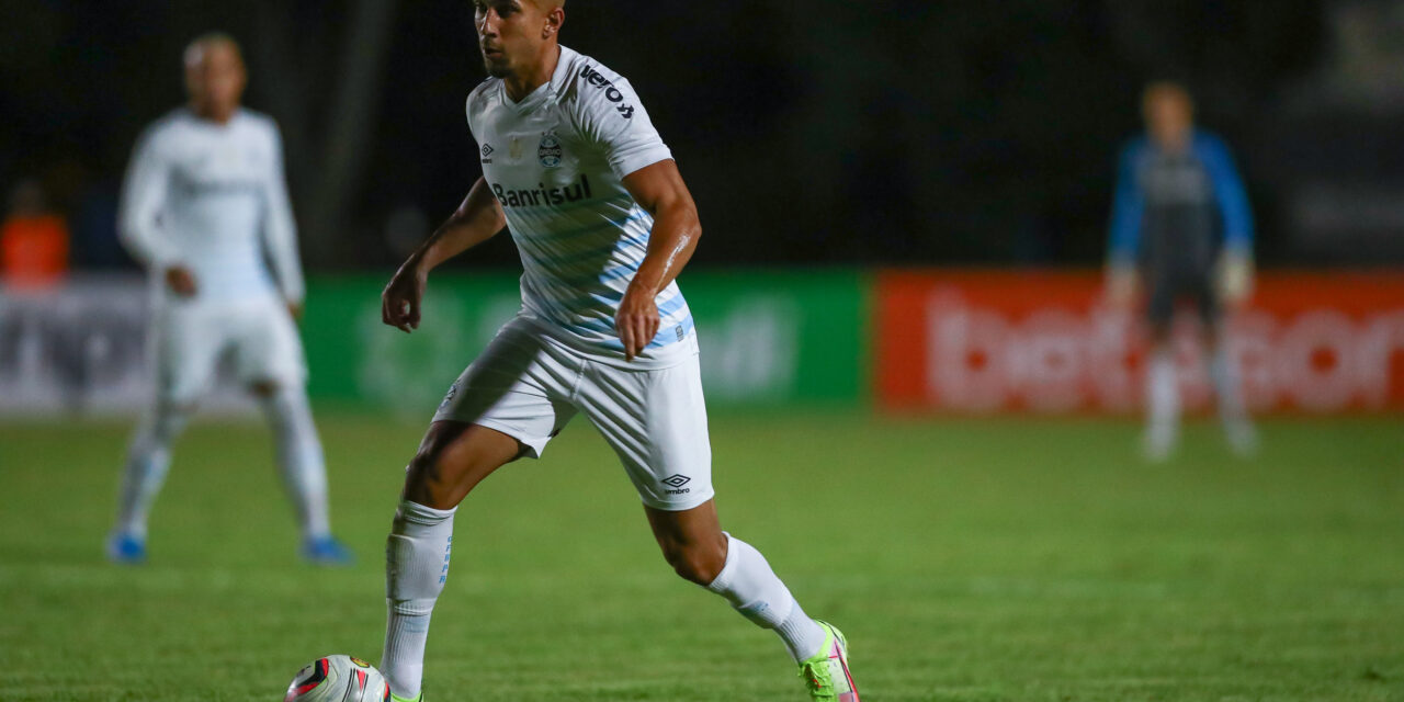 Autor de duas assistências, Nicolas é destaque na partida contra Aimoré