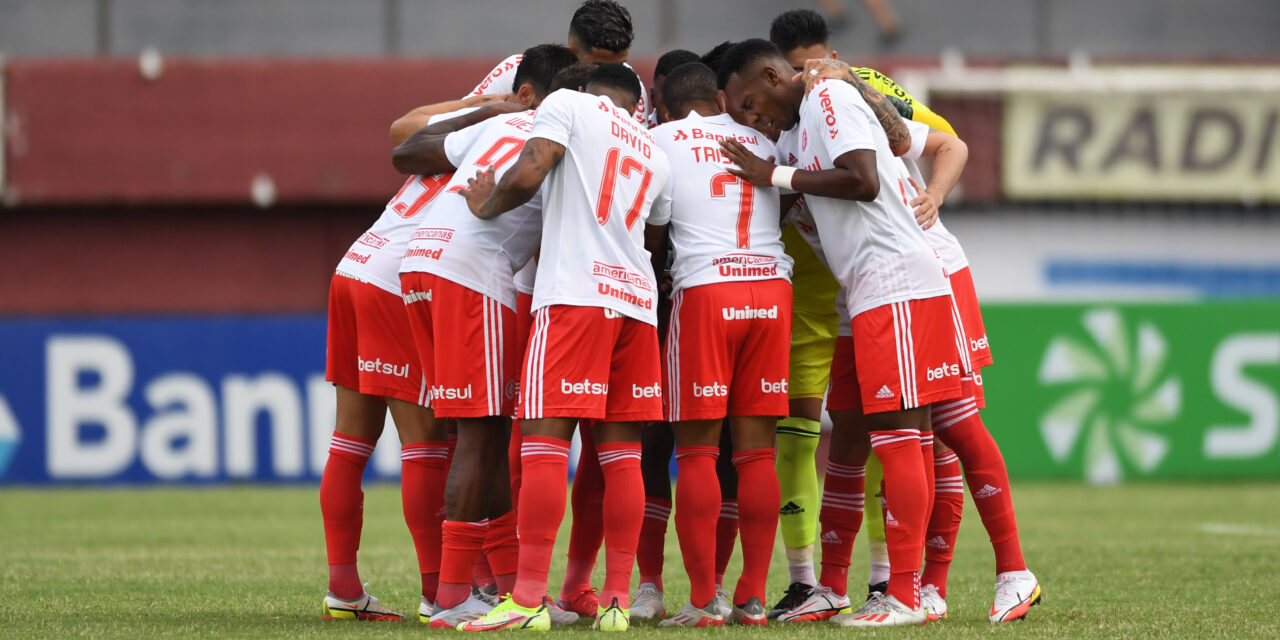 Com mudanças na equipe, Inter recebe Brasil de Pelotas