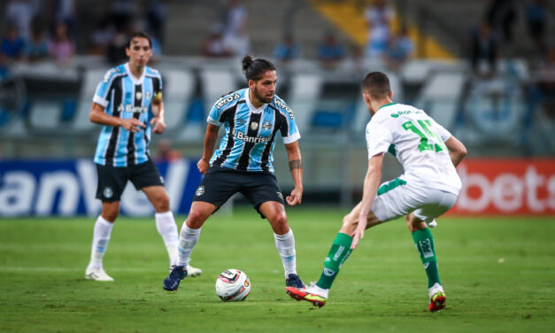 Além de Ferreira, Benítez também tem lesão muscular confirmada e para de 10 a 15 dias