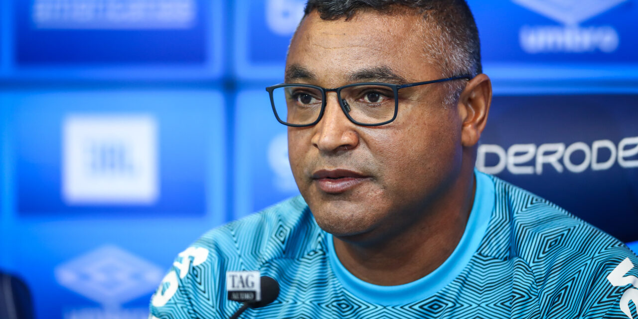 Roger Machado é regularizado no BID e pode comandar o Grêmio contra São Luiz