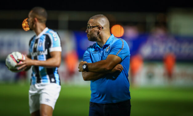 Após derrota com atuação ruim, interino reconhece: “não fomos bem”