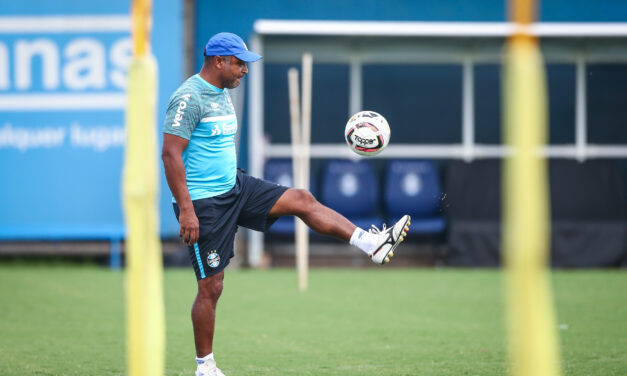 Grêmio treina com portões fechados nesta quinta-feira