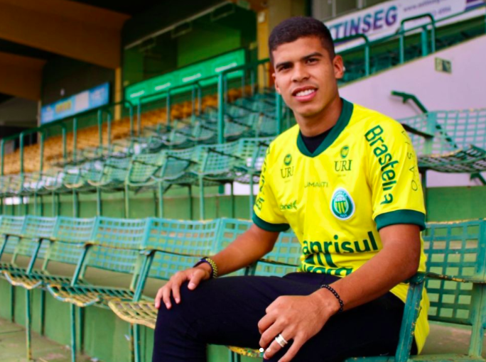 Ypiranga anuncia Cesinha, ex-Inter e Botafogo