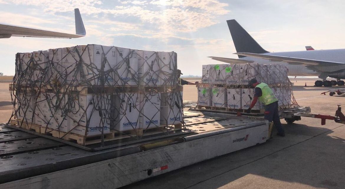 Covid-19: Brasil recebe mais 2 milhões de doses da vacina da Pfizer