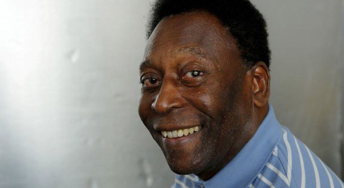 Internado para tratar câncer, Pelé se recupera de infecção urinária