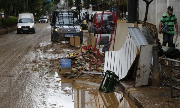 Tragédia em Petrópolis tem 217 mortos