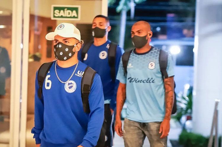 Glória está em Salvador para enfrentar o Vitória pela Copa do Brasil