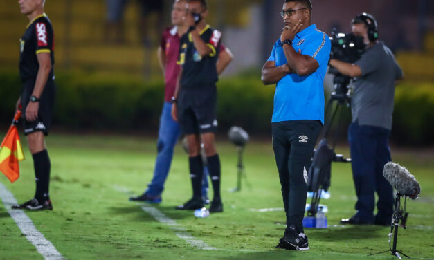 Após eliminação história, Roger reconhece peso da derrota: “é preciso reconstruir esse ano”