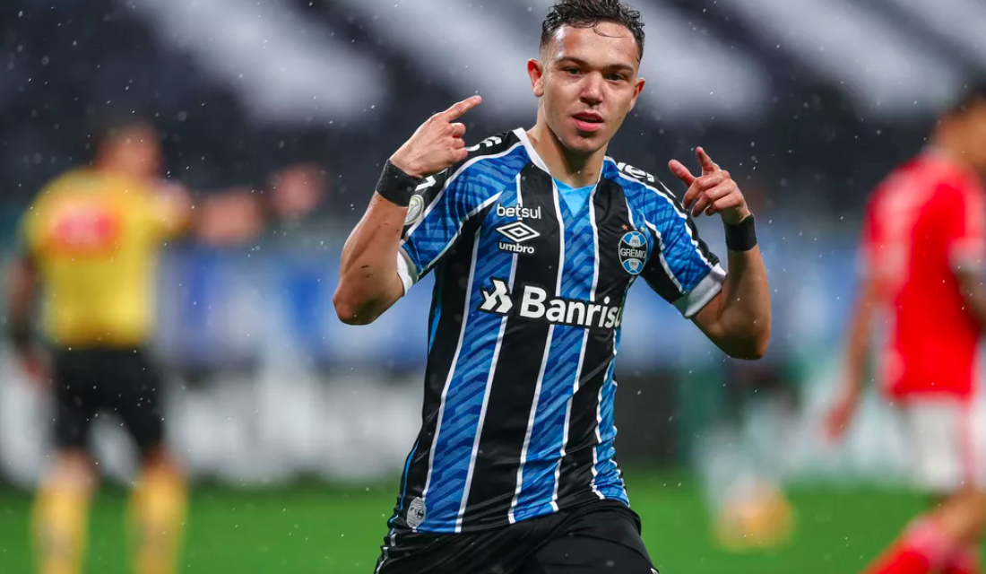 Após Grêmio acionar Fifa, Porto paga parcela de dívida por Pepê