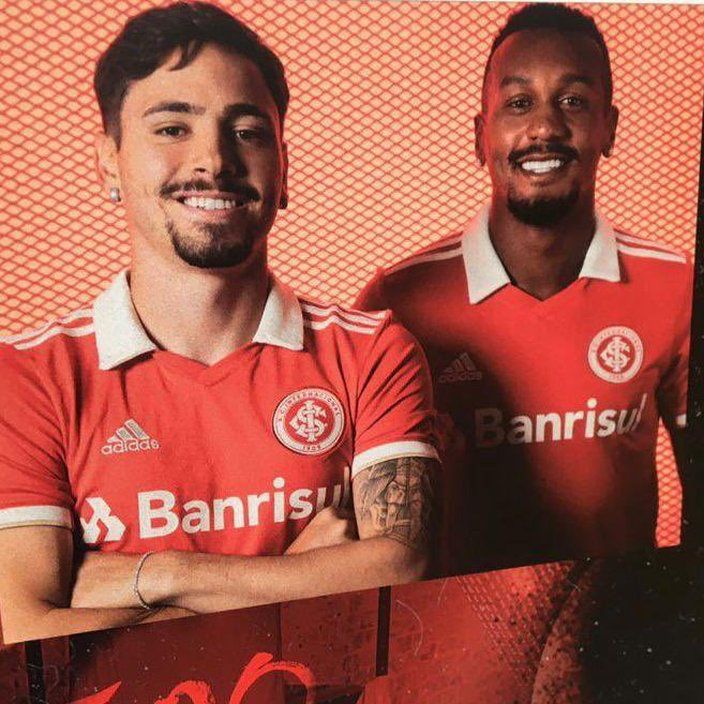 Suposta camisa preta do Inter vaza nas redes sociais; veja reação de  torcedores, internacional