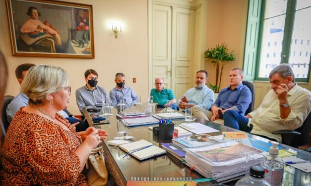 Nova secretária de Educação toma posse nesta quinta-feira