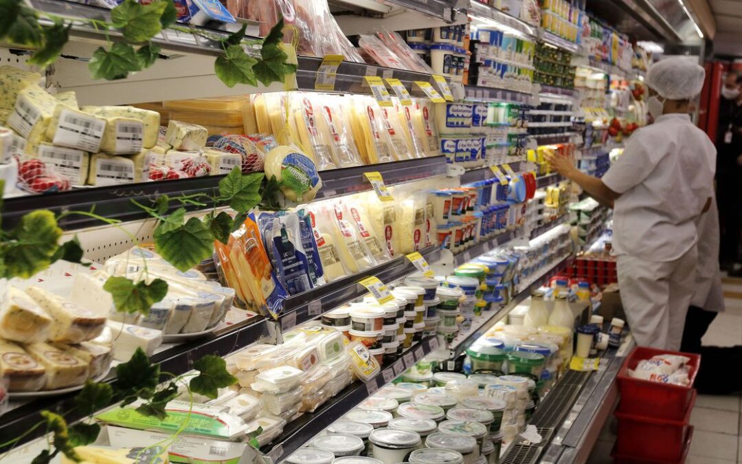 Consumo das famílias tem alta de 7,3% em abril